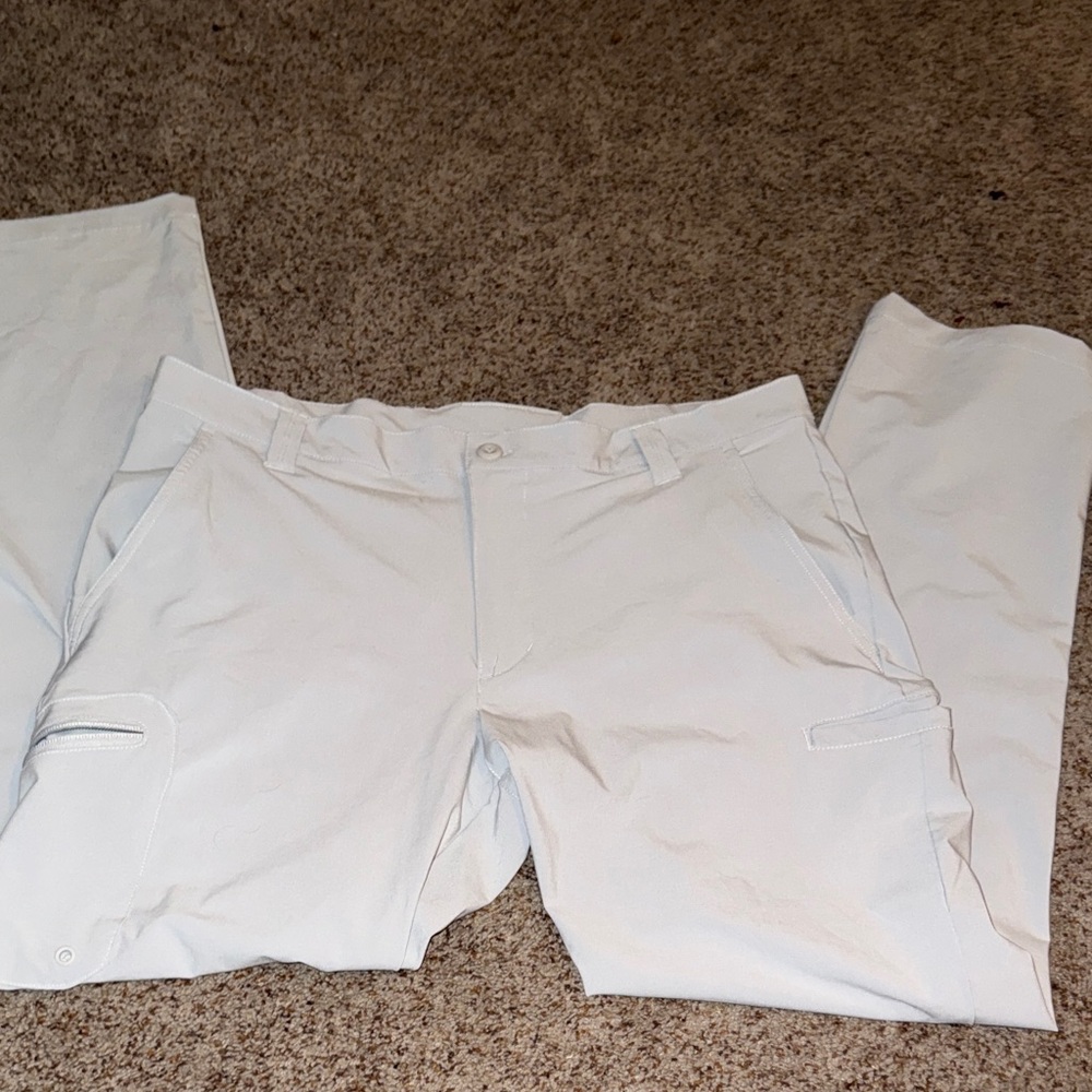 Columbia Men's Light Gray Cargo Pants PFG